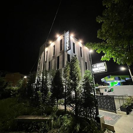 Bs Hotel Durres Exterior photo