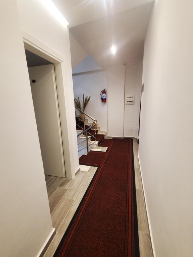 Bs Hotel Durres Exterior photo
