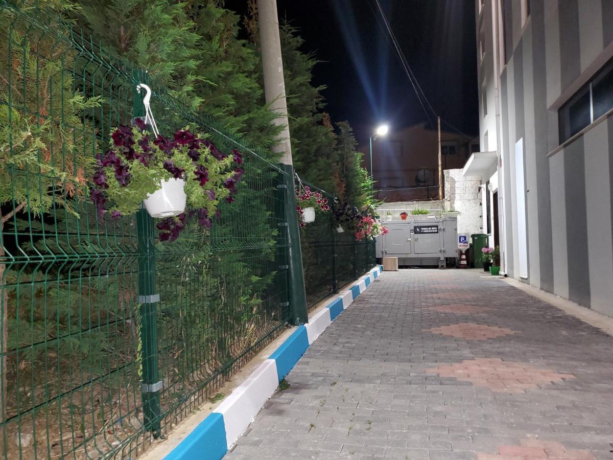 Bs Hotel Durres Exterior photo